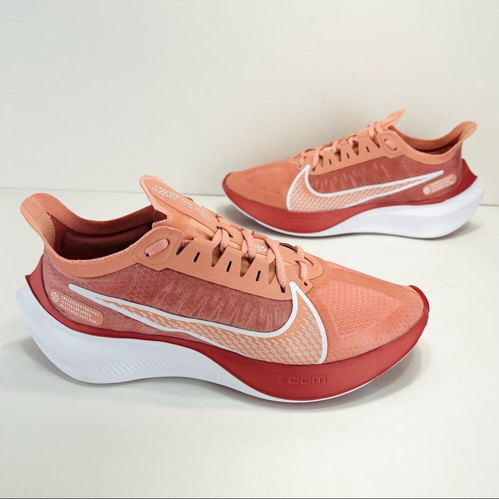 Nike Zoom Gravity Women Size 7.5 Running Shoes Orange & White Low Top Sneakers